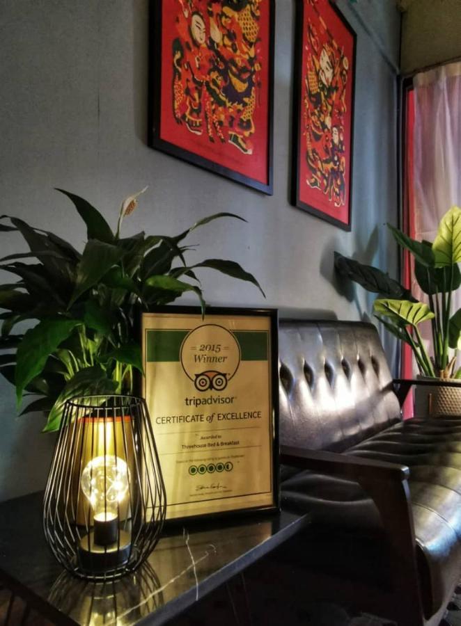 Treehouse Hostel Кучинг Экстерьер фото